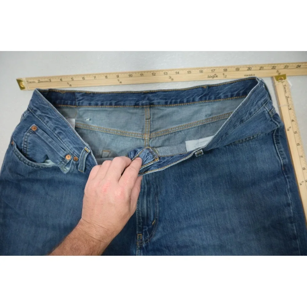Levis levi 569
